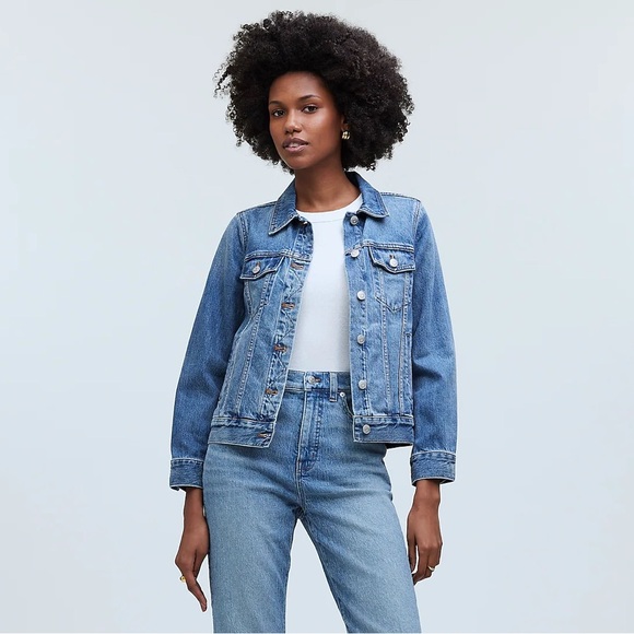 Madewell Classic Jean Jacket in Medford Wash - Picture 1 of 13